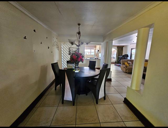 4 bed property for sale in MONTANA TUINE